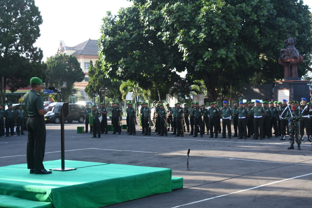 Prajurit Korem 073/Makutarama laksanakan upcara minggu pertama Pebruari